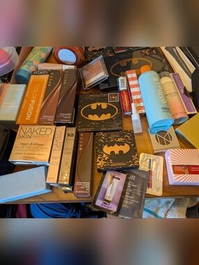 New HUGE Highend Beauty Bundle.80+ Products And Accessories Read Description
